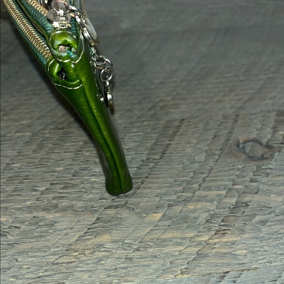 Green Leather Coin Purse Zip Key Ring‎ Silver Heart Zippers - Picture 5 of 9